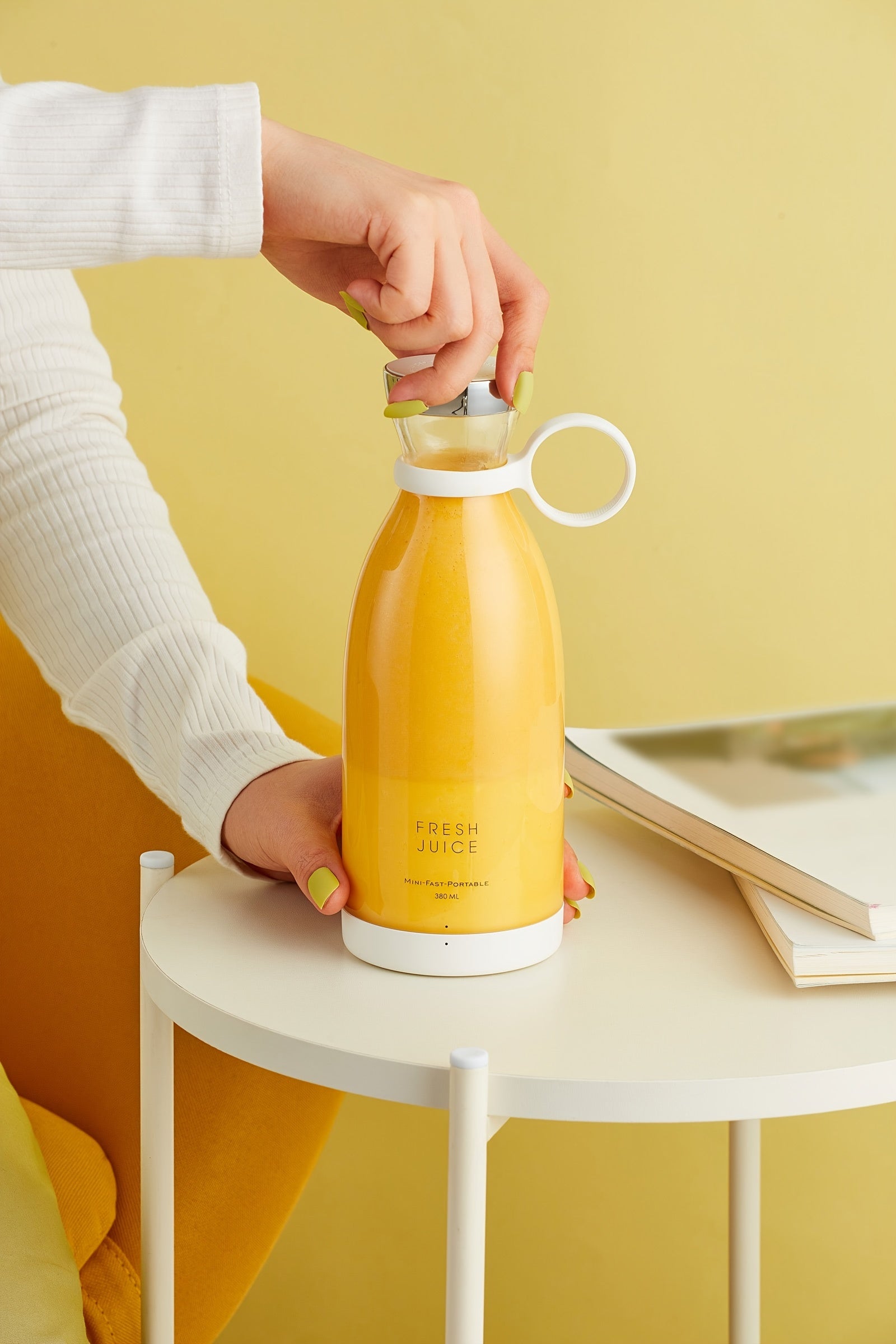 Portable Electric Wireless Mini Fruit Blender Juicer